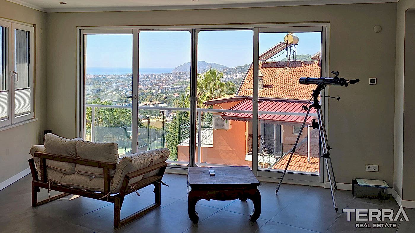 Three Resale Apartments in a Single Complex in a Tranquil Area of Oba - 109004