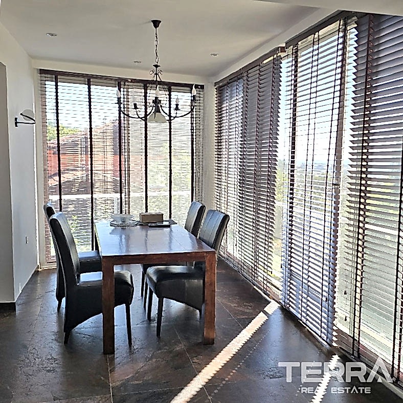 Three Resale Apartments in a Single Complex in a Tranquil Area of Oba - 109007