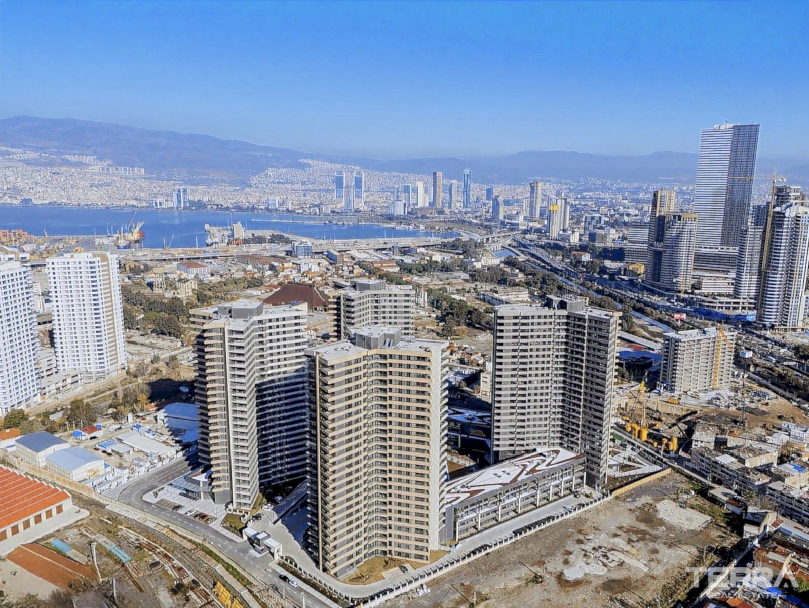 Centrally Located Apartments in Konak, Izmir, Turkey - 106363