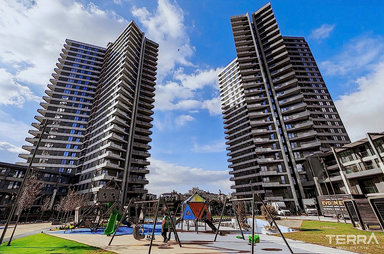 Centrally Located Apartments in Konak, Izmir, Turkey - 106366