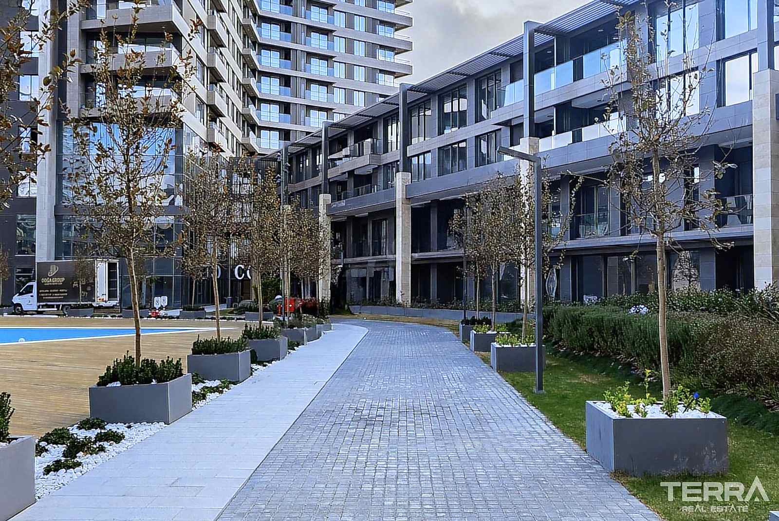 Centrally Located Apartments in Konak, Izmir, Turkey - 106369