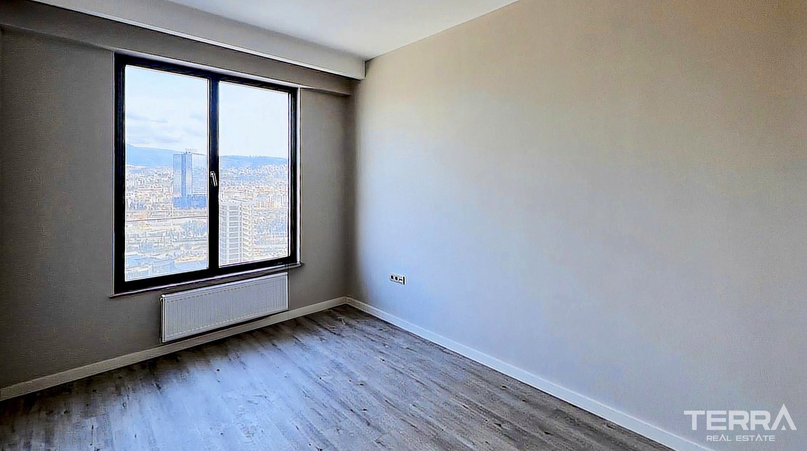 Centrally Located Apartments in Konak, Izmir, Turkey - 106386
