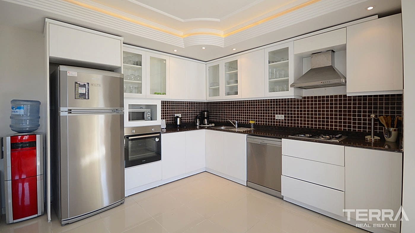 Apartment for Sale in Oba Crown Resort 1, Alanya, Turkey - 109581