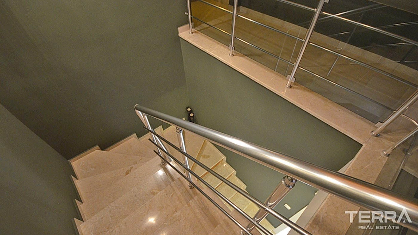 Apartment for Sale in Oba Crown Resort 1, Alanya, Turkey - 109594