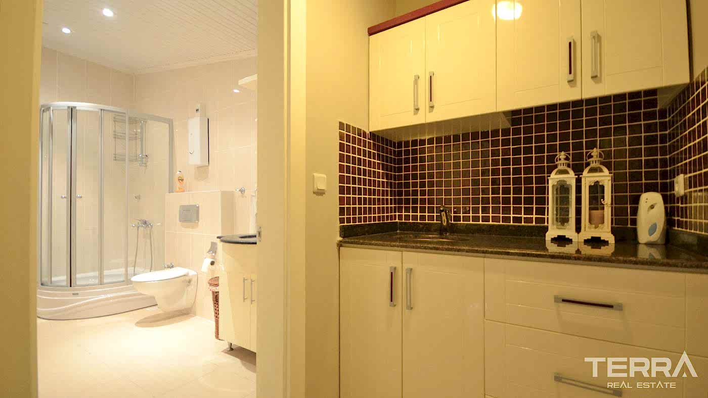 Apartment for Sale in Oba Crown Resort 1, Alanya, Turkey - 109608