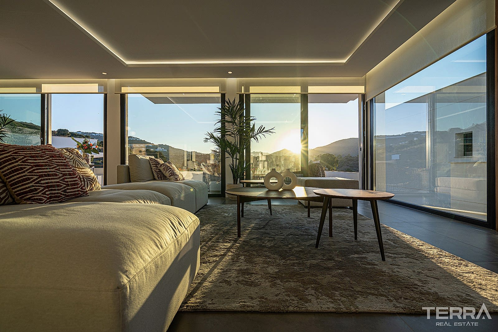 Golf Villas for Sale with Private Pool in Málaga, Mijas - 112352