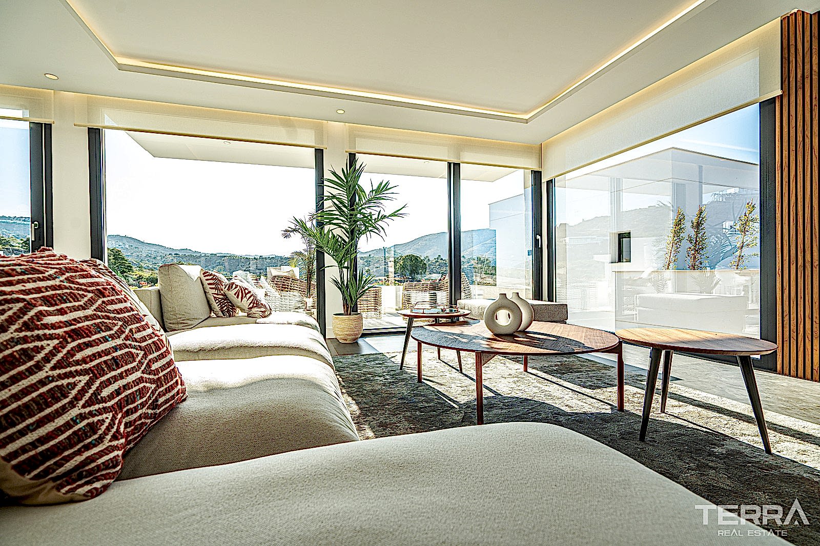 Golf Villas for Sale with Private Pool in Málaga, Mijas - 112356