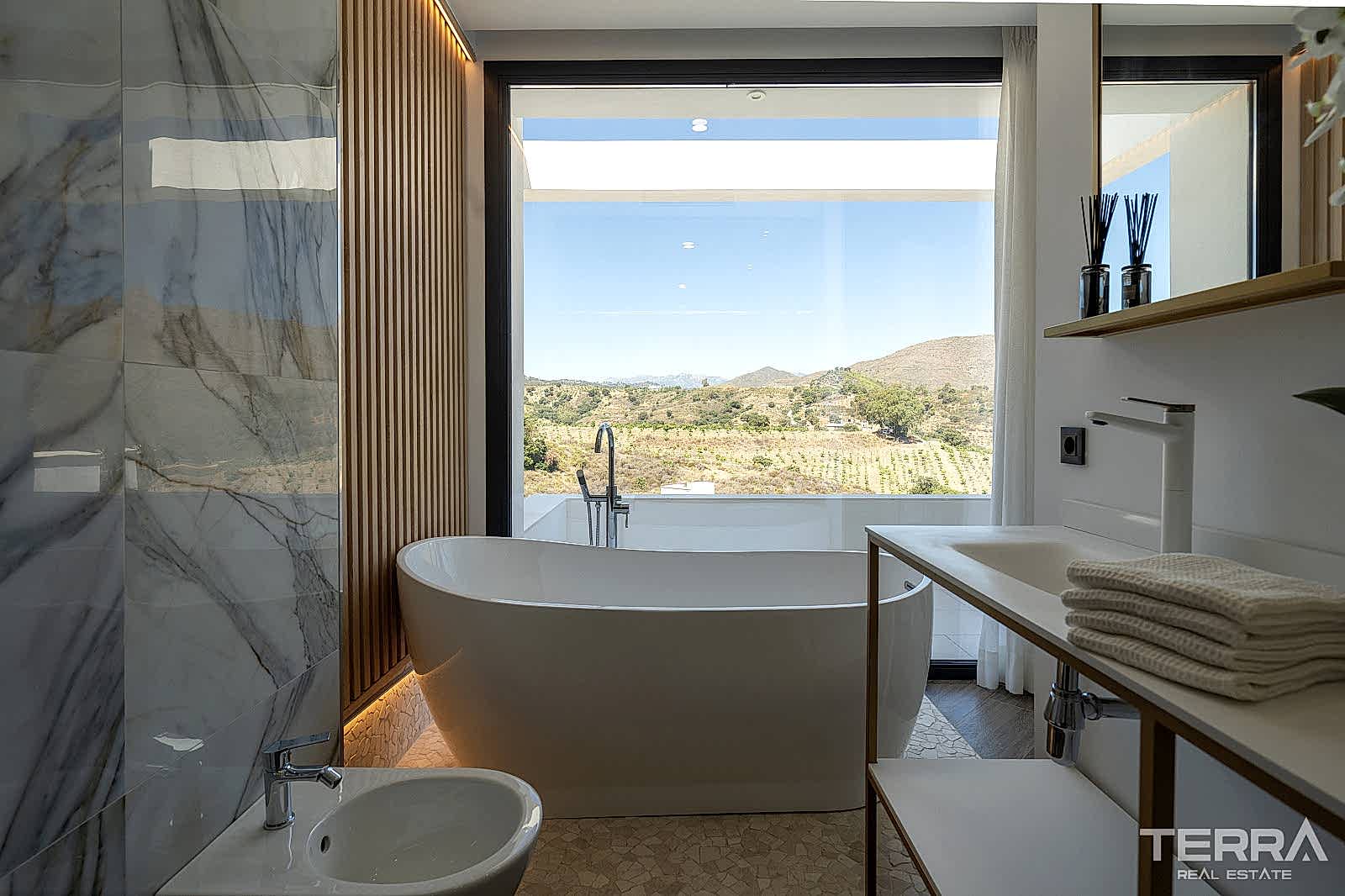 Golf Villas for Sale with Private Pool in Málaga, Mijas - 112360