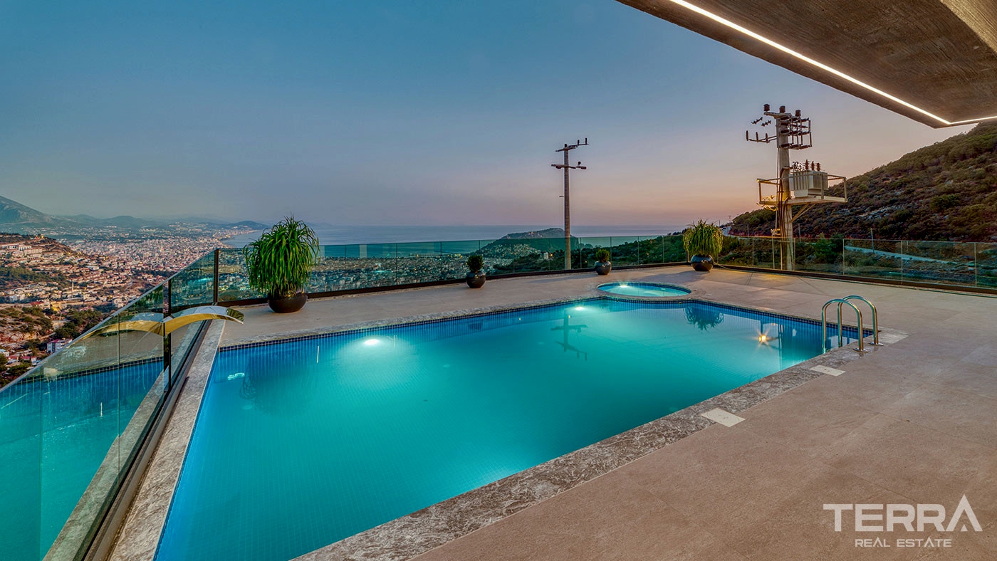 Sea View Villa for Sale in Tepe, Alanya, Turkey - 112963