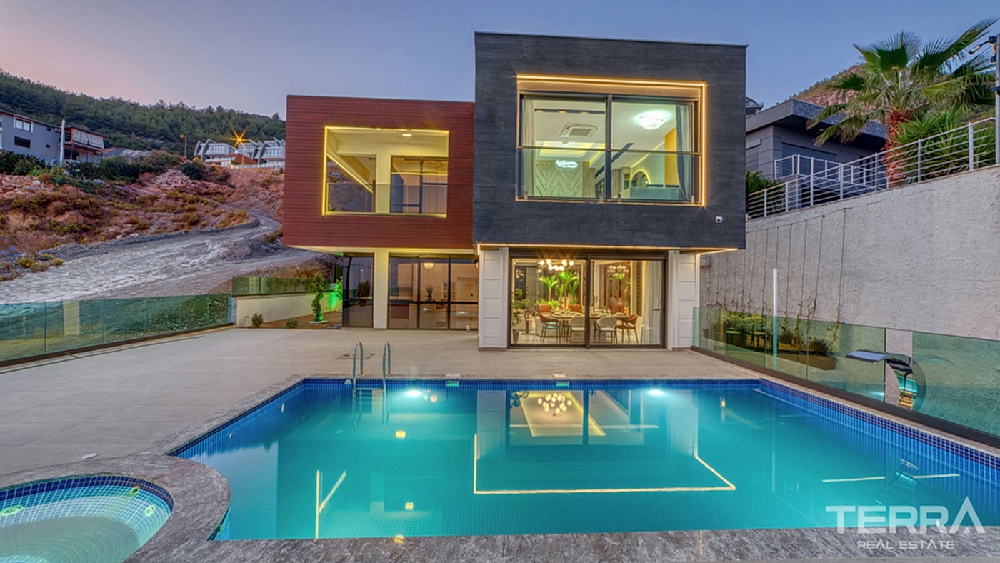 Sea View Villa for Sale in Tepe, Alanya, Turkey - 112964