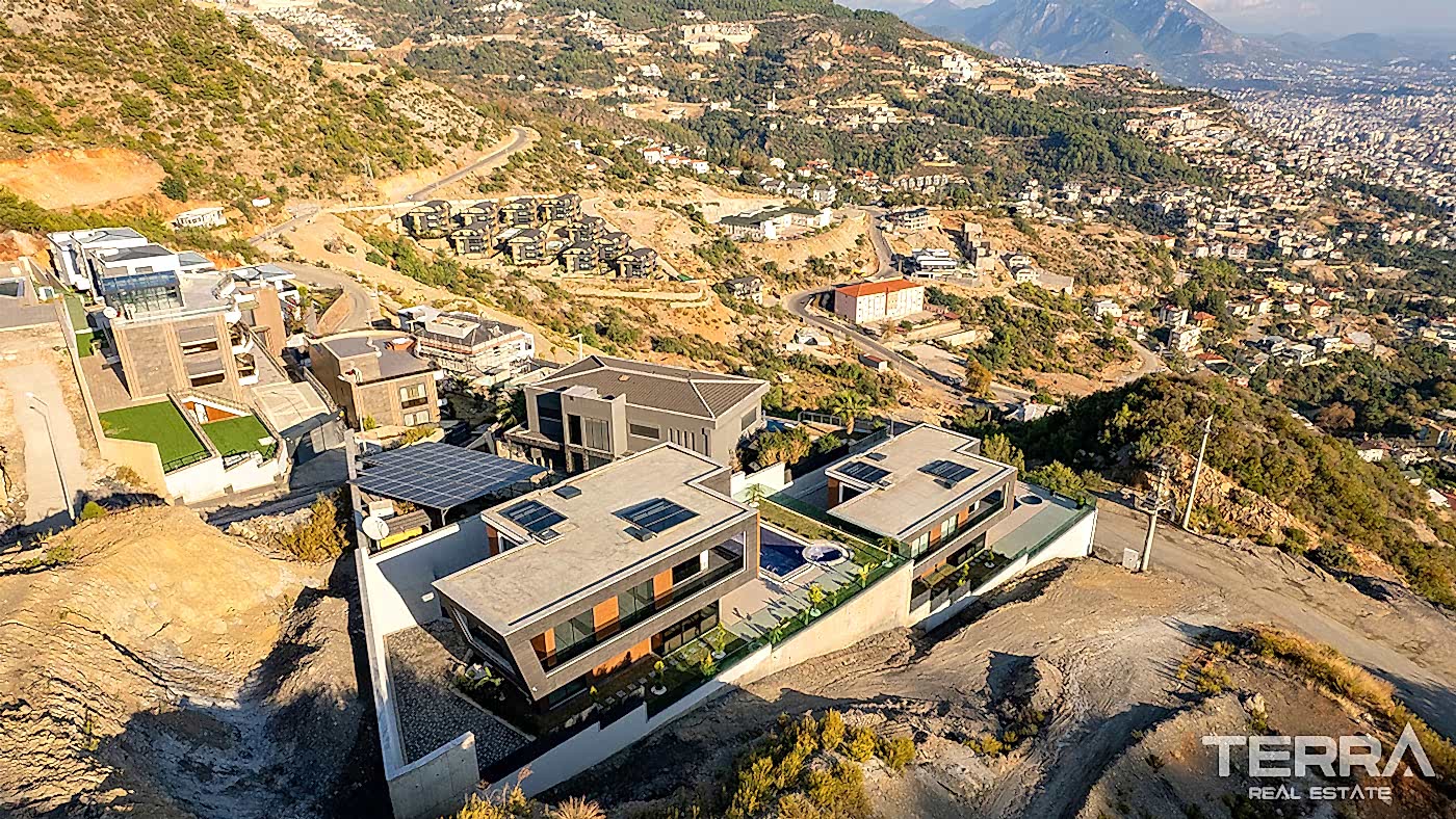 Sea View Villa for Sale in Tepe, Alanya, Turkey - 112968