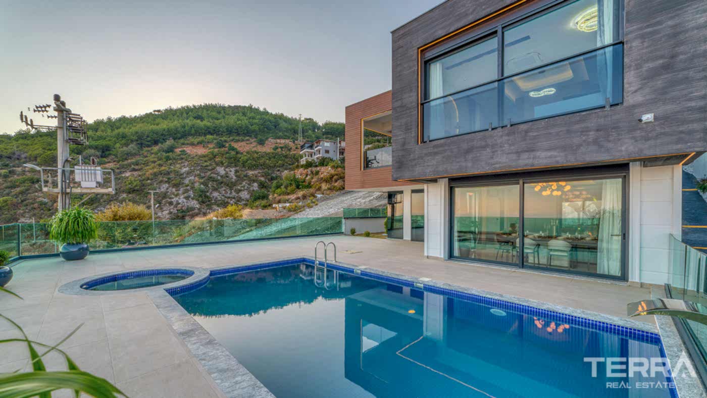 Sea View Villa for Sale in Tepe, Alanya, Turkey - 112974