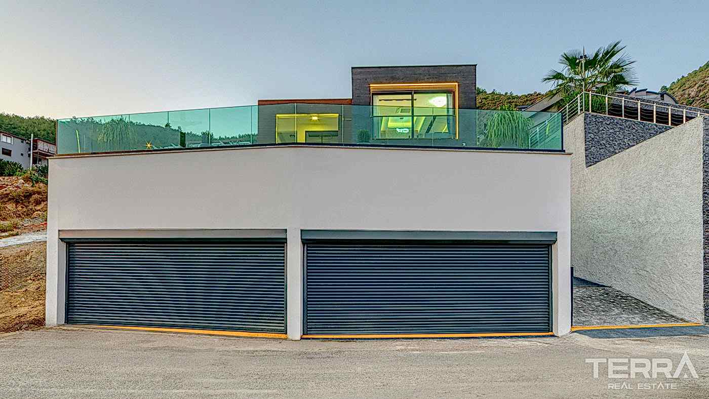 Sea View Villa for Sale in Tepe, Alanya, Turkey - 112979