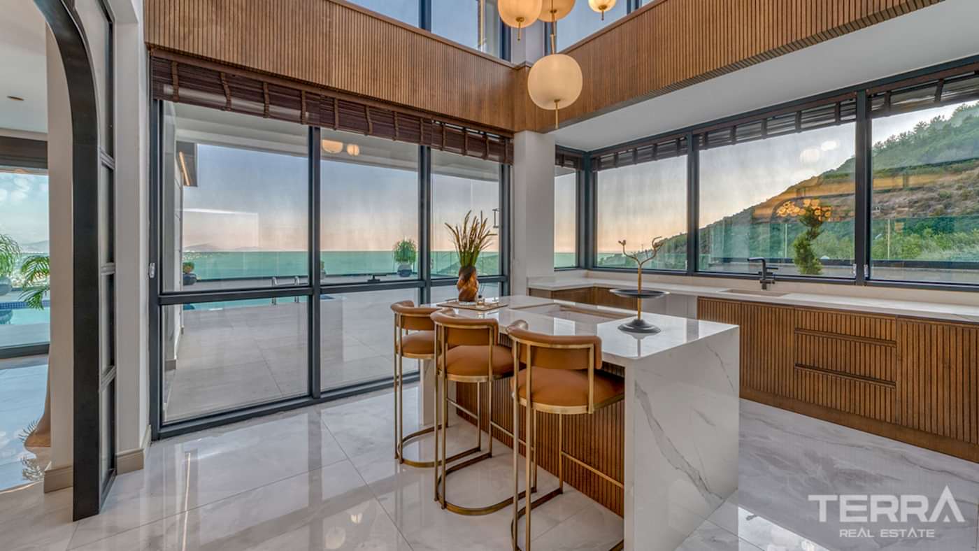 Sea View Villa for Sale in Tepe, Alanya, Turkey - 112985