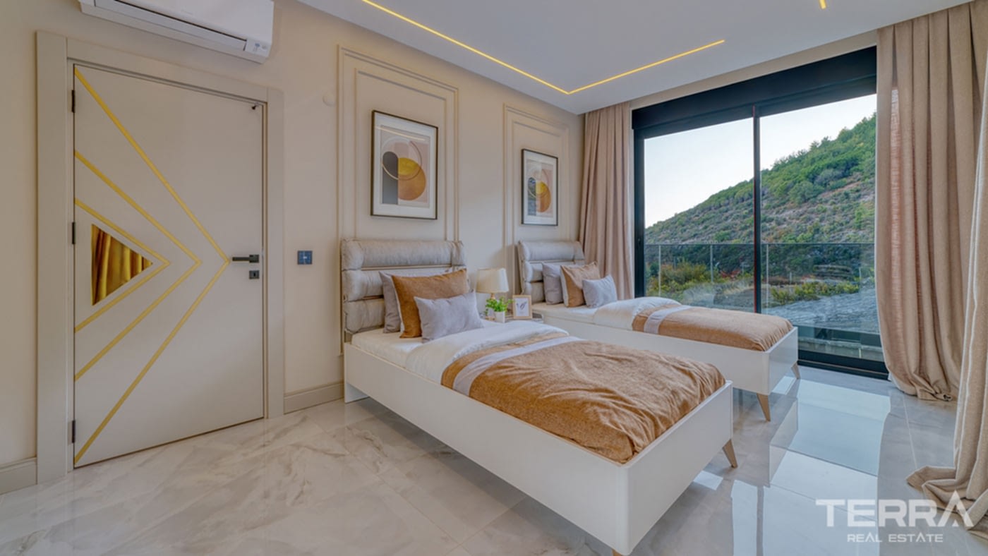 Sea View Villa for Sale in Tepe, Alanya, Turkey - 112988