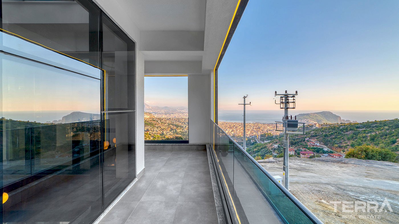 Sea View Villa for Sale in Tepe, Alanya, Turkey - 112991