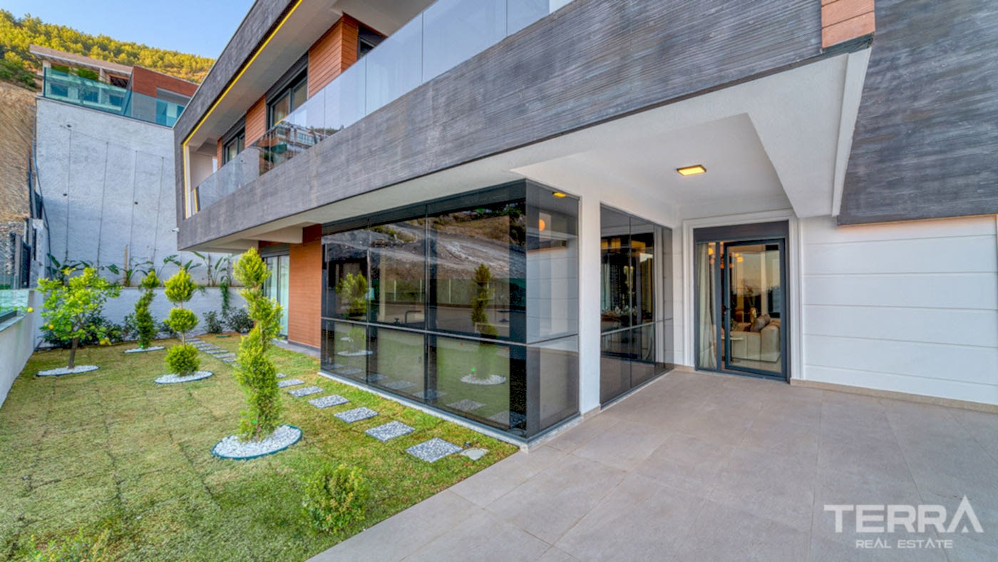 Sea View Villa for Sale in Tepe, Alanya, Turkey - 112997