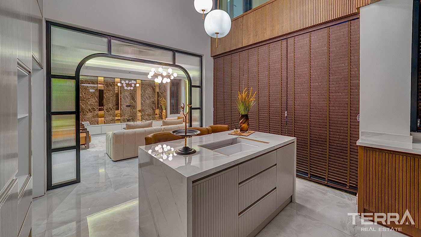 Sea View Villa for Sale in Tepe, Alanya, Turkey - 113001