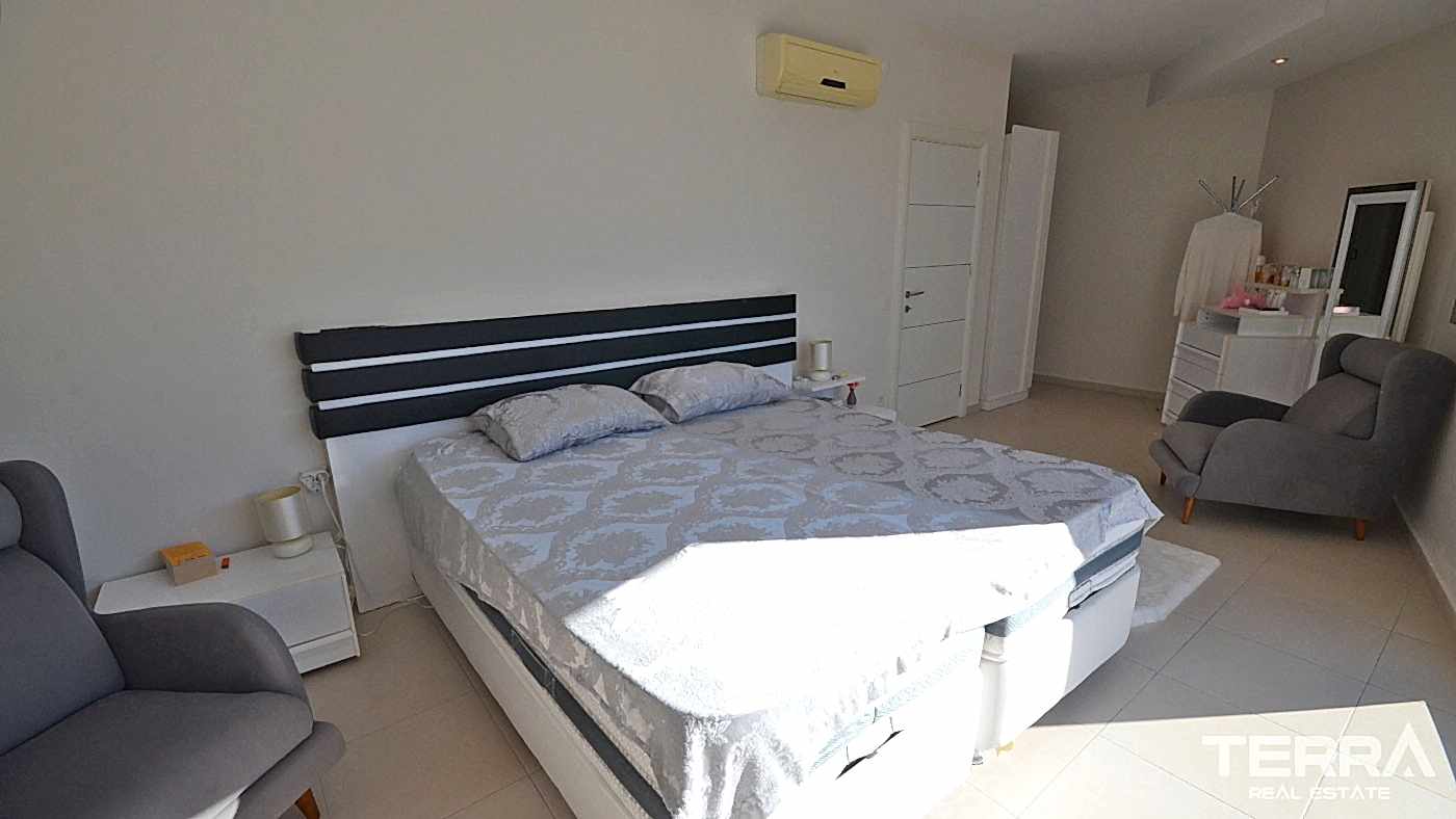 Sea View Apartment for Sale in Emerald Towers, Avsallar, Alanya - 113161